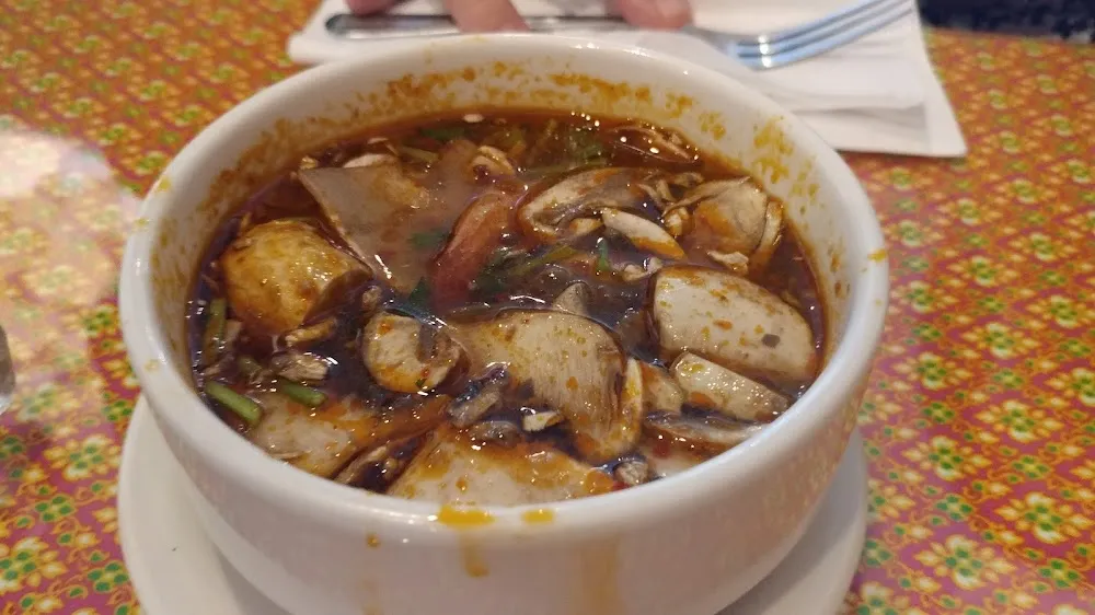 Poh-Thak Seafood Hot & Sour
